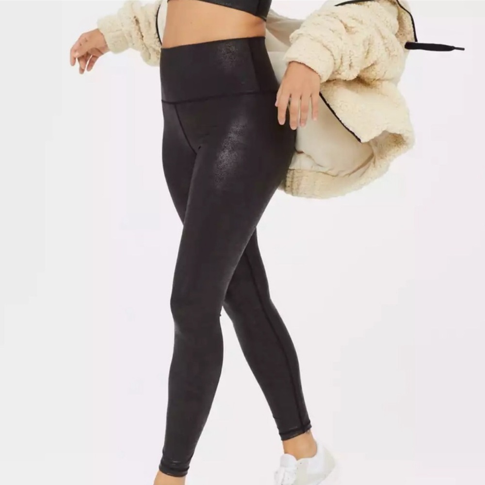 Aerie OFFLINE Crackle Faux Leather High Waisted Chill Play Move Leggings XL